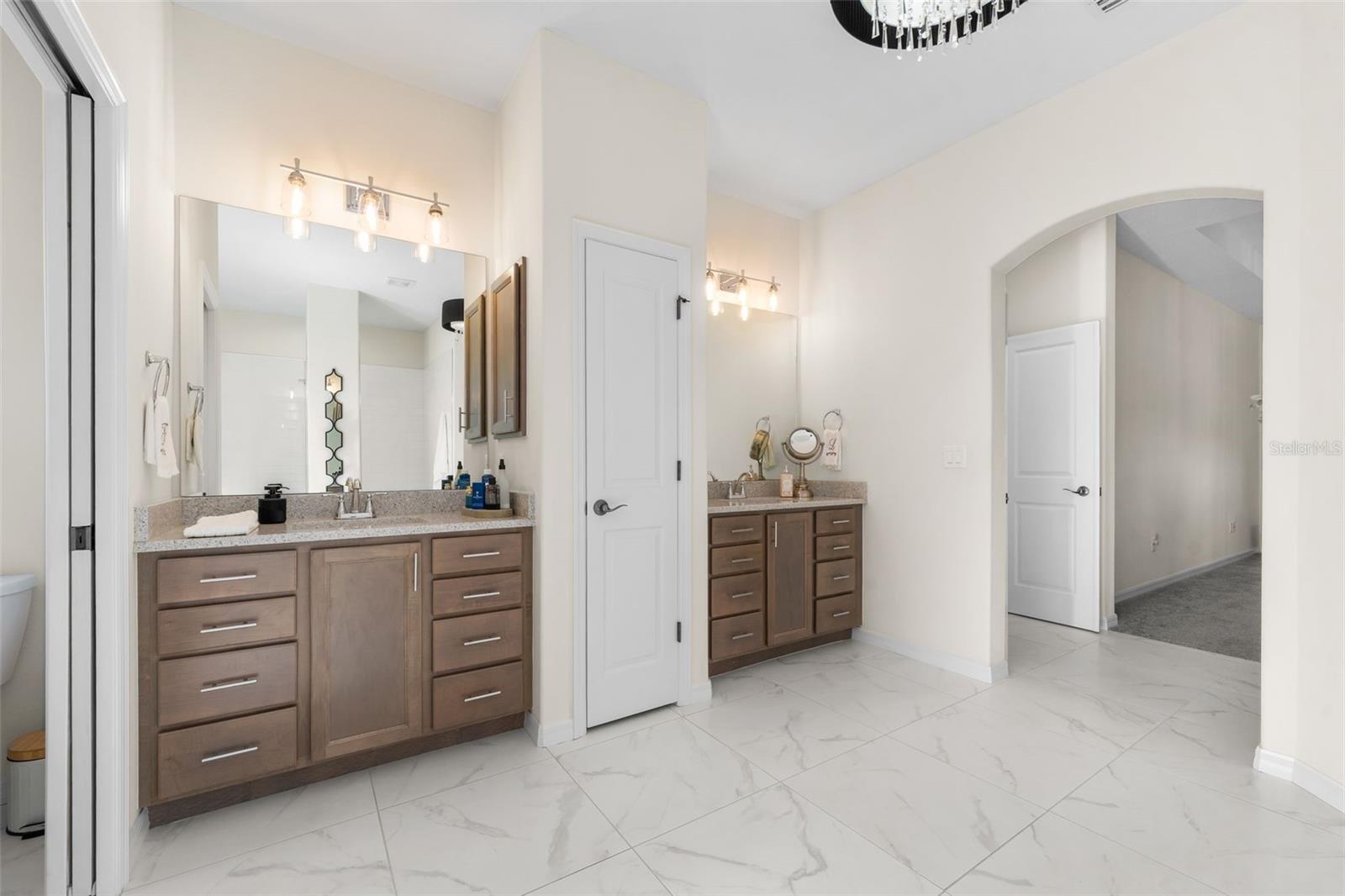 Image 24 of 49 For 11645 134th Court