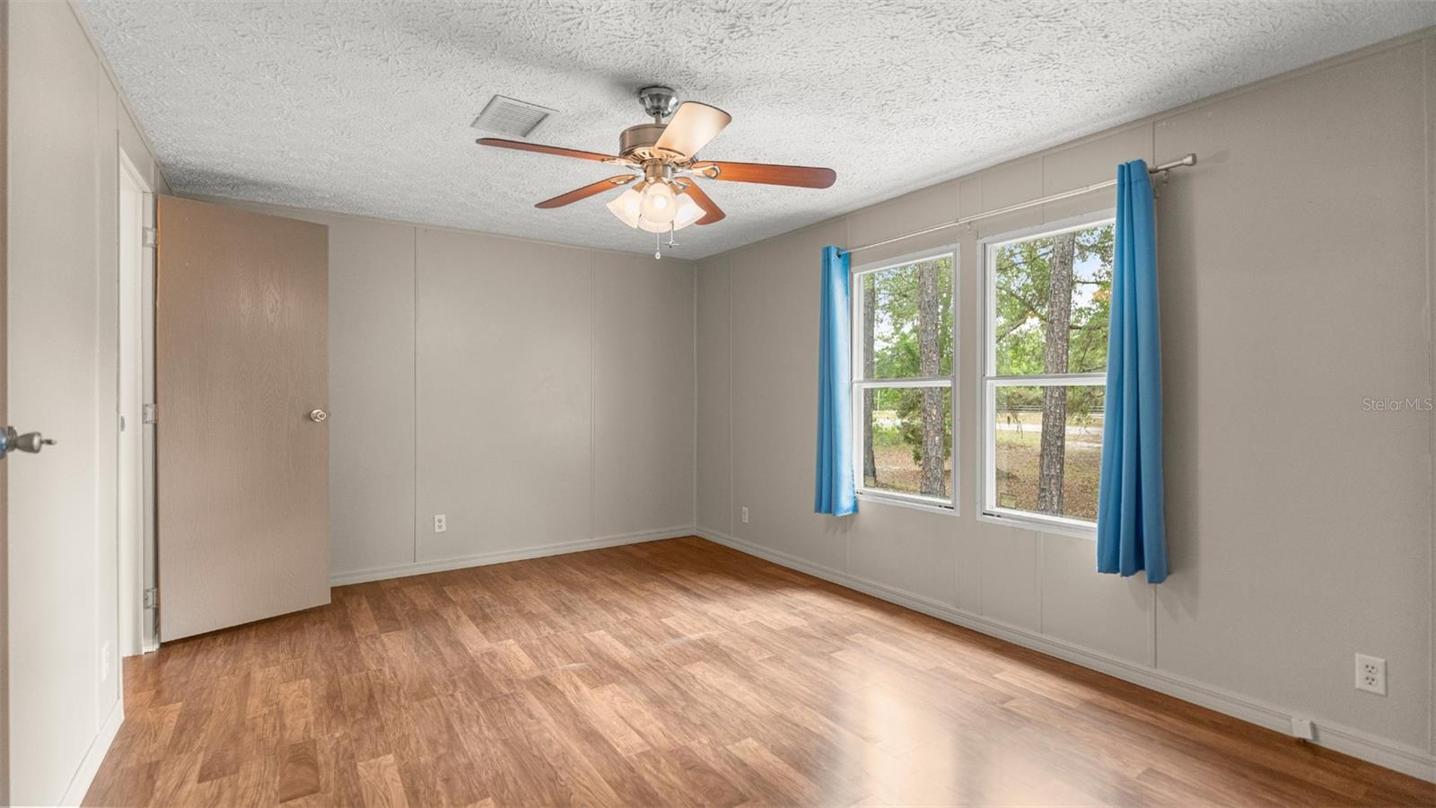 Image 25 of 46 For 10379 135th Street