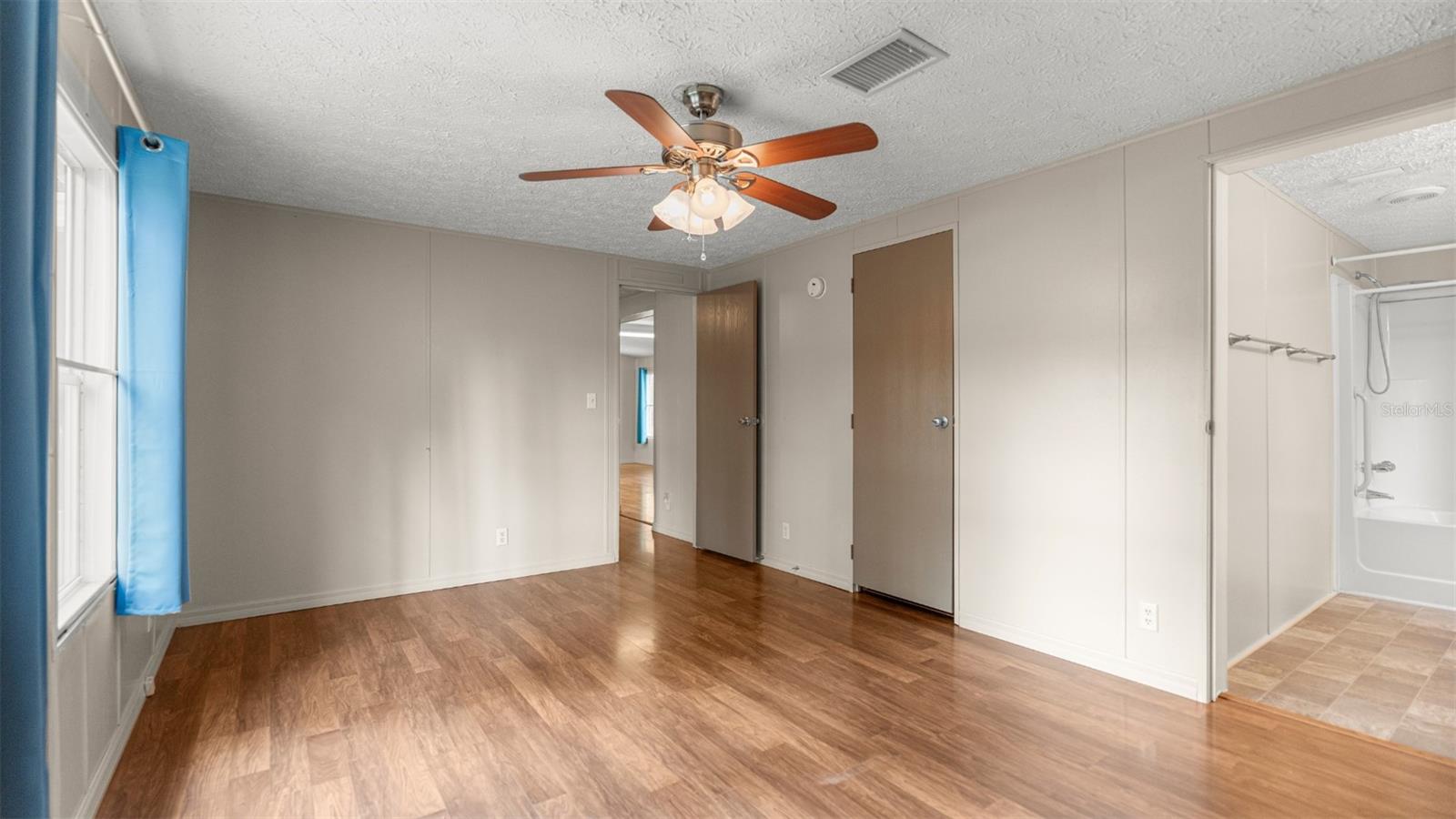 Image 26 of 46 For 10379 135th Street