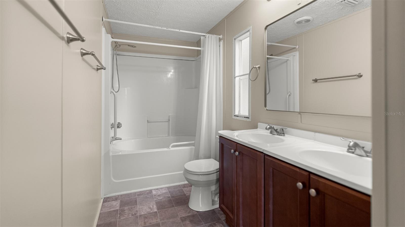 Image 28 of 46 For 10379 135th Street
