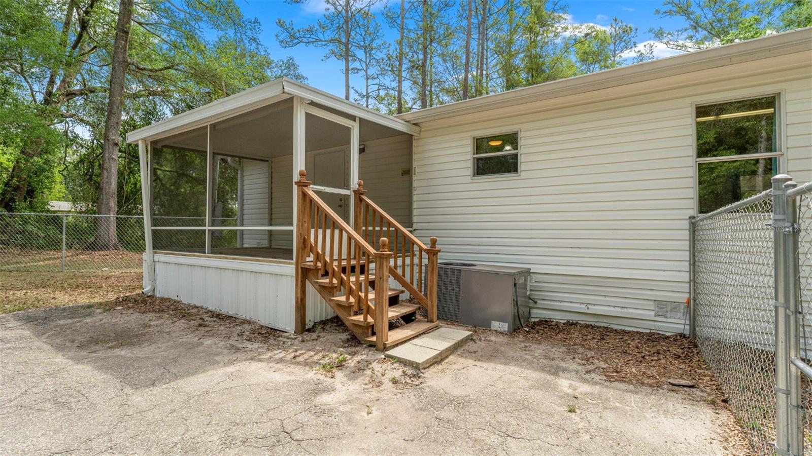 Image 33 of 46 For 10379 135th Street