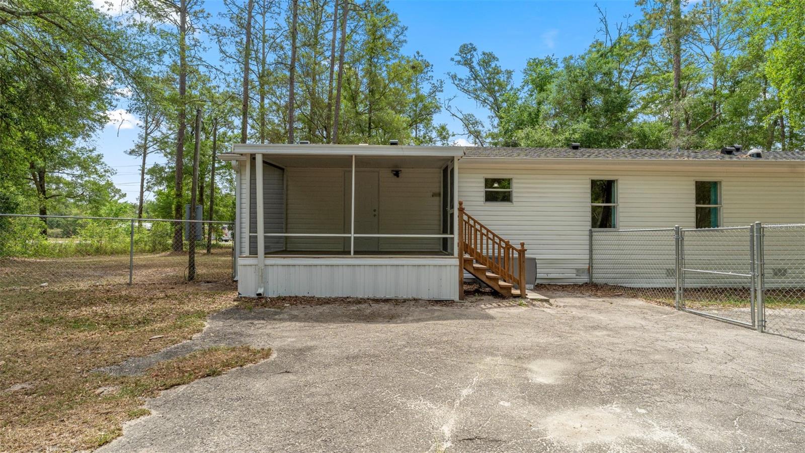 Image 34 of 46 For 10379 135th Street