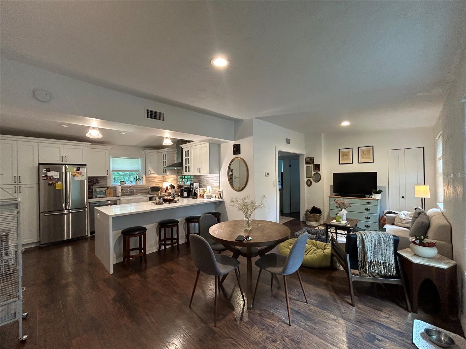 Image 4 of 26 For 816 9th Avenue