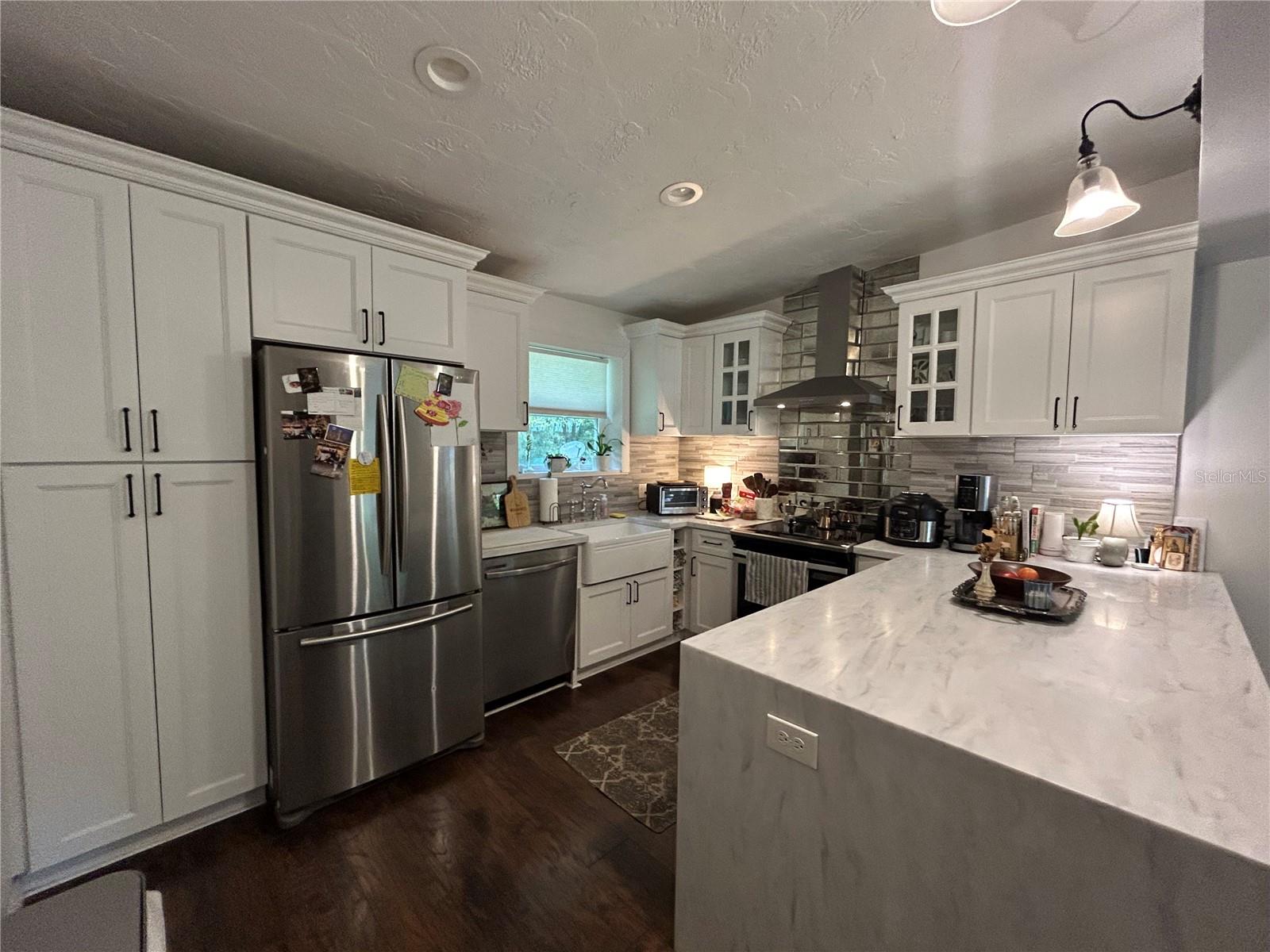 Image 6 of 26 For 816 9th Avenue