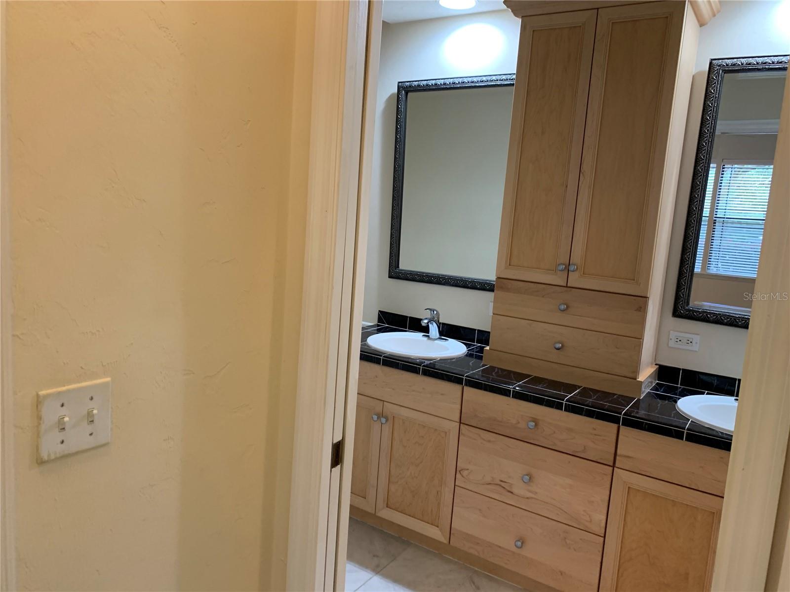 Image 10 of 39 For 187 129th Terrace