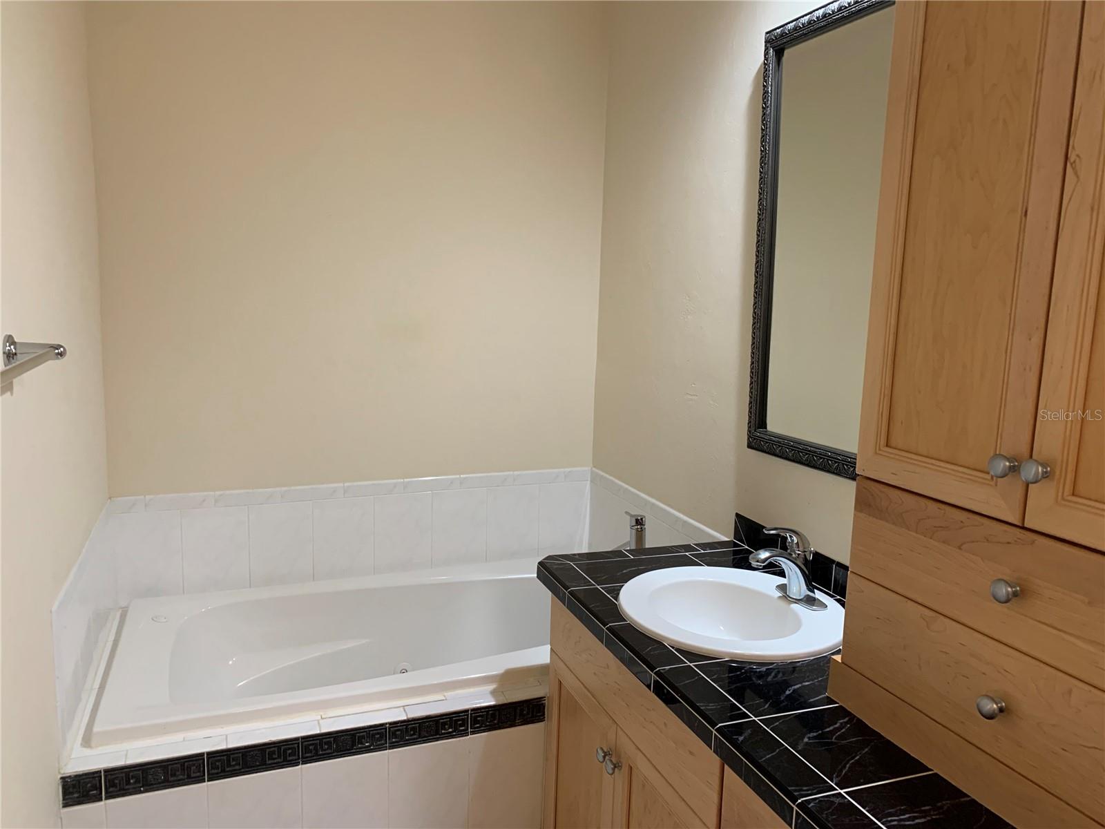 Image 13 of 39 For 187 129th Terrace