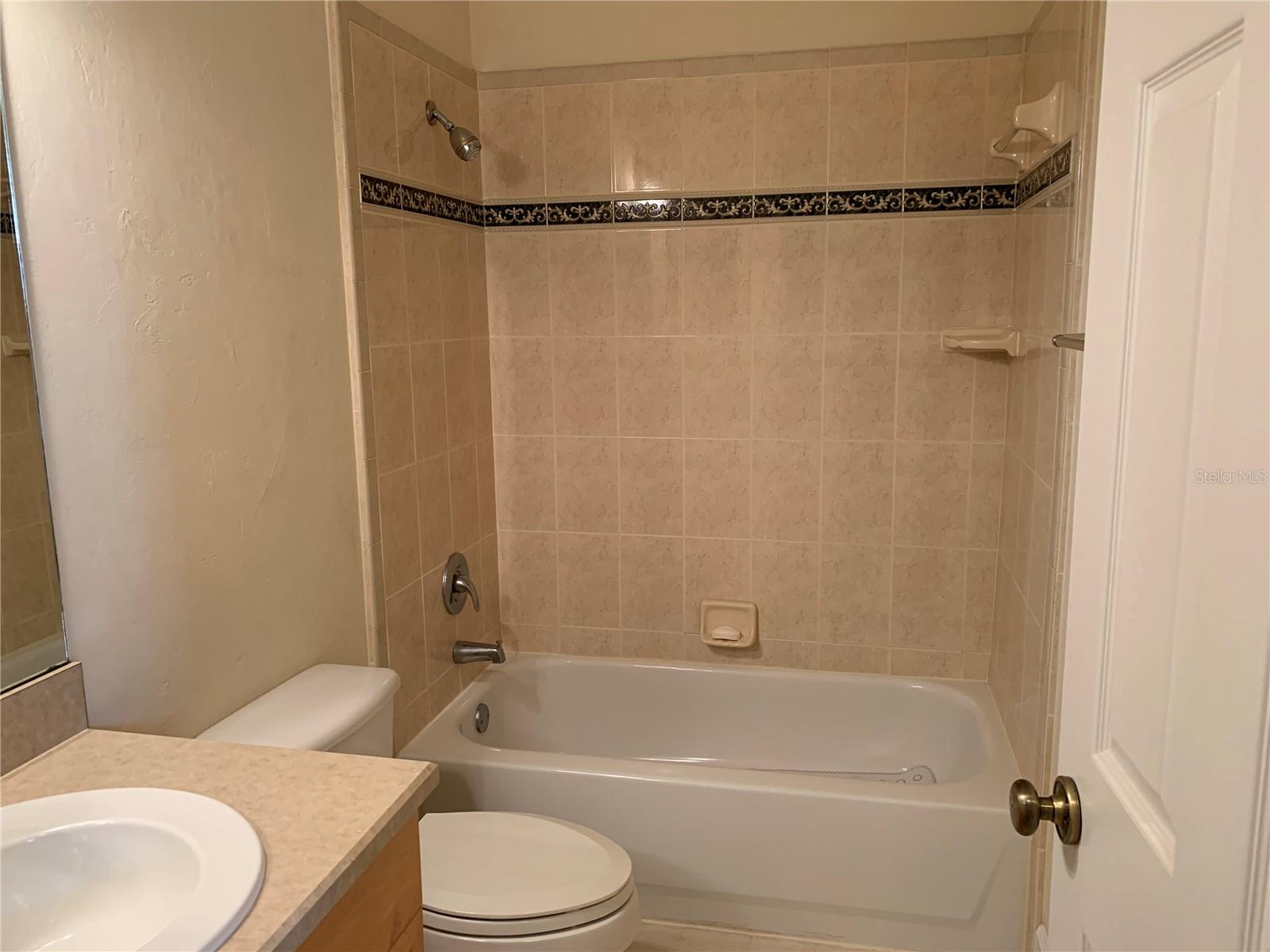 Image 33 of 39 For 187 129th Terrace