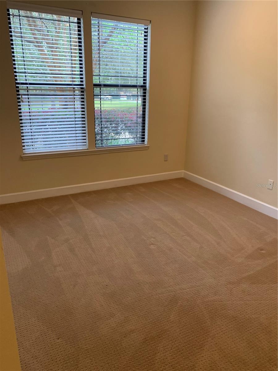 Image 5 of 39 For 187 129th Terrace