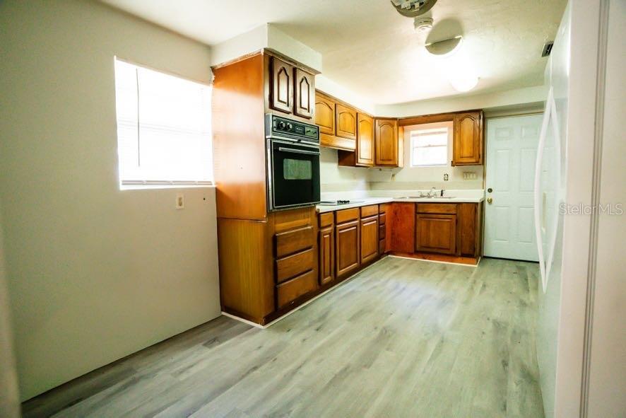 Image 5 of 22 For 1424 1st Avenue