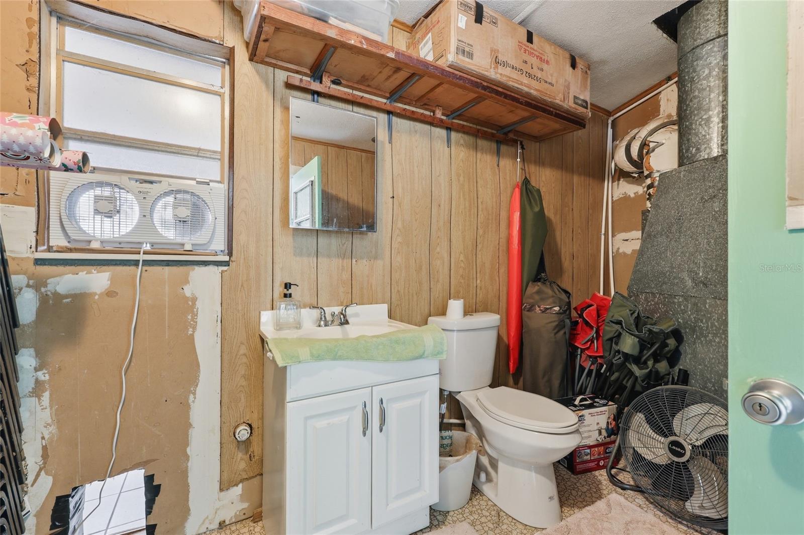 Image 18 of 26 For 8399 68th Court