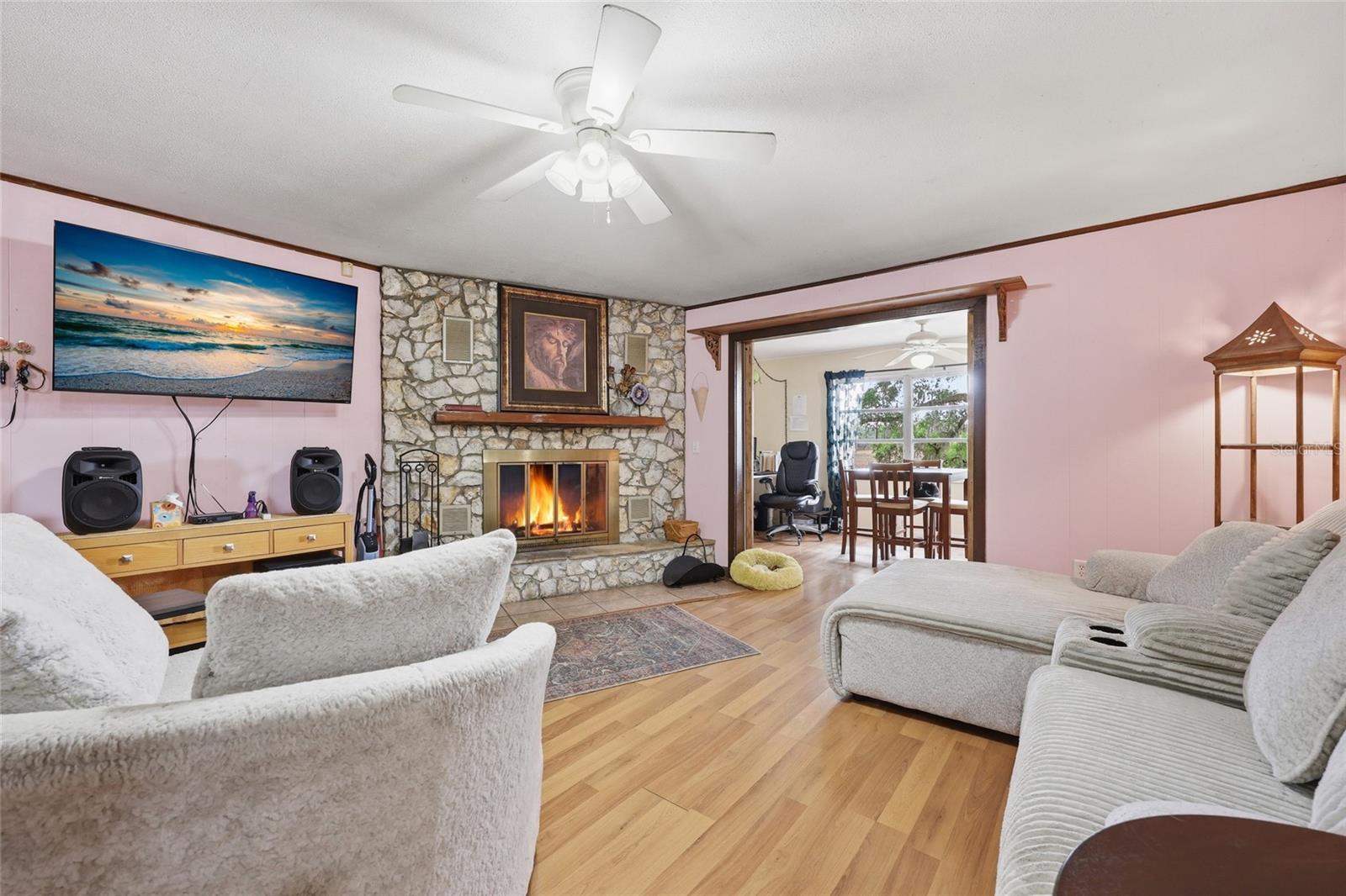 Image 6 of 26 For 8399 68th Court