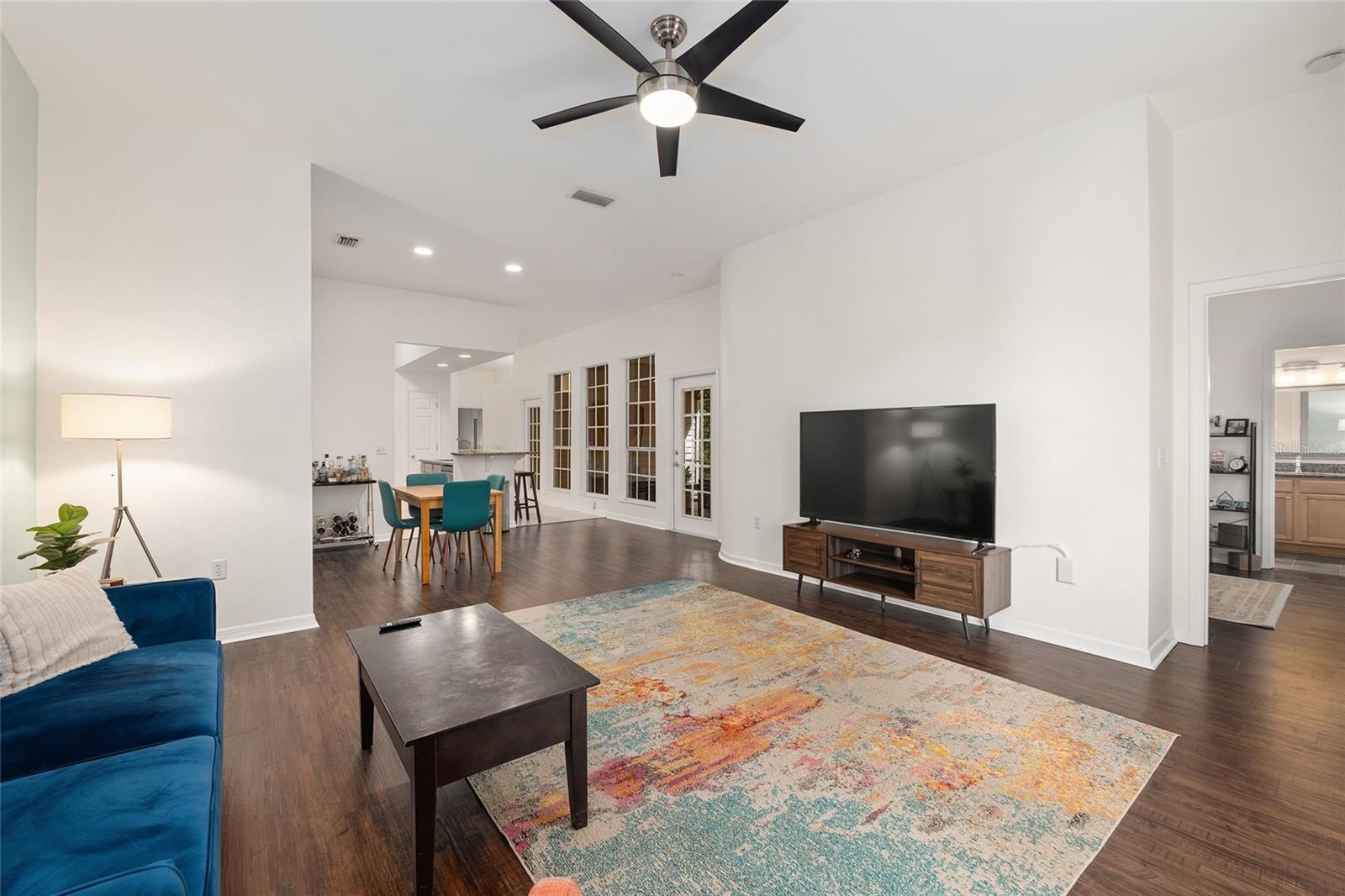 Image 12 of 33 For 129 48th Boulevard 6