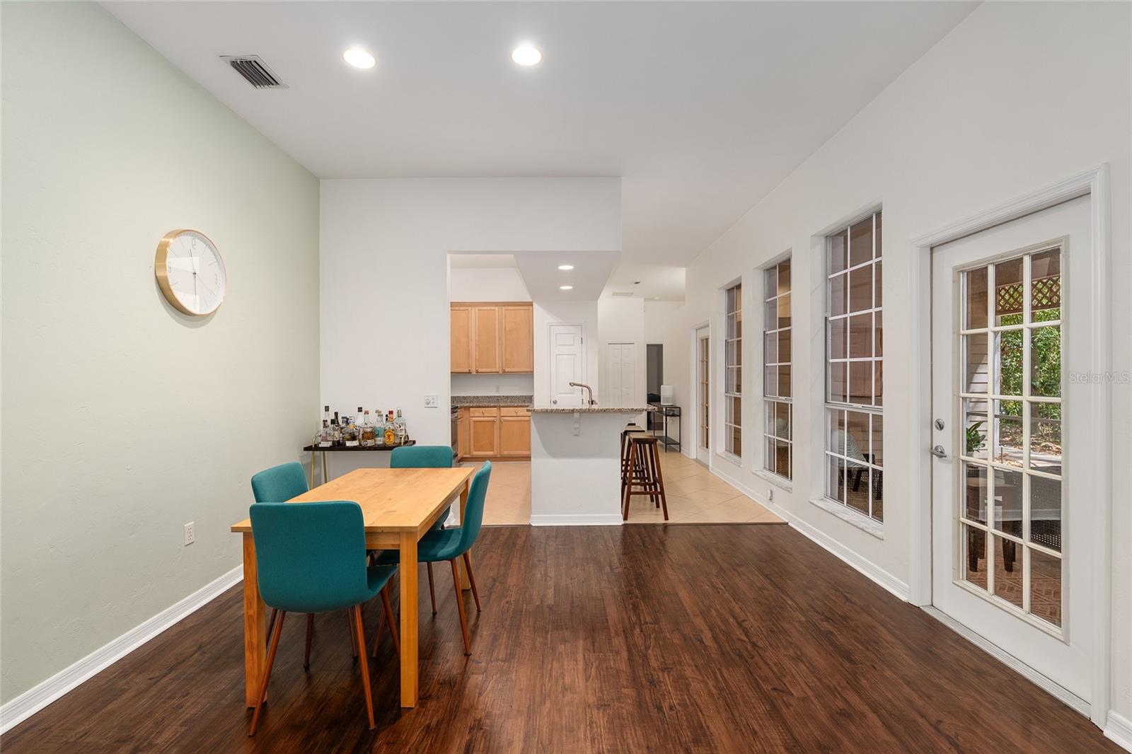 Image 13 of 33 For 129 48th Boulevard 6