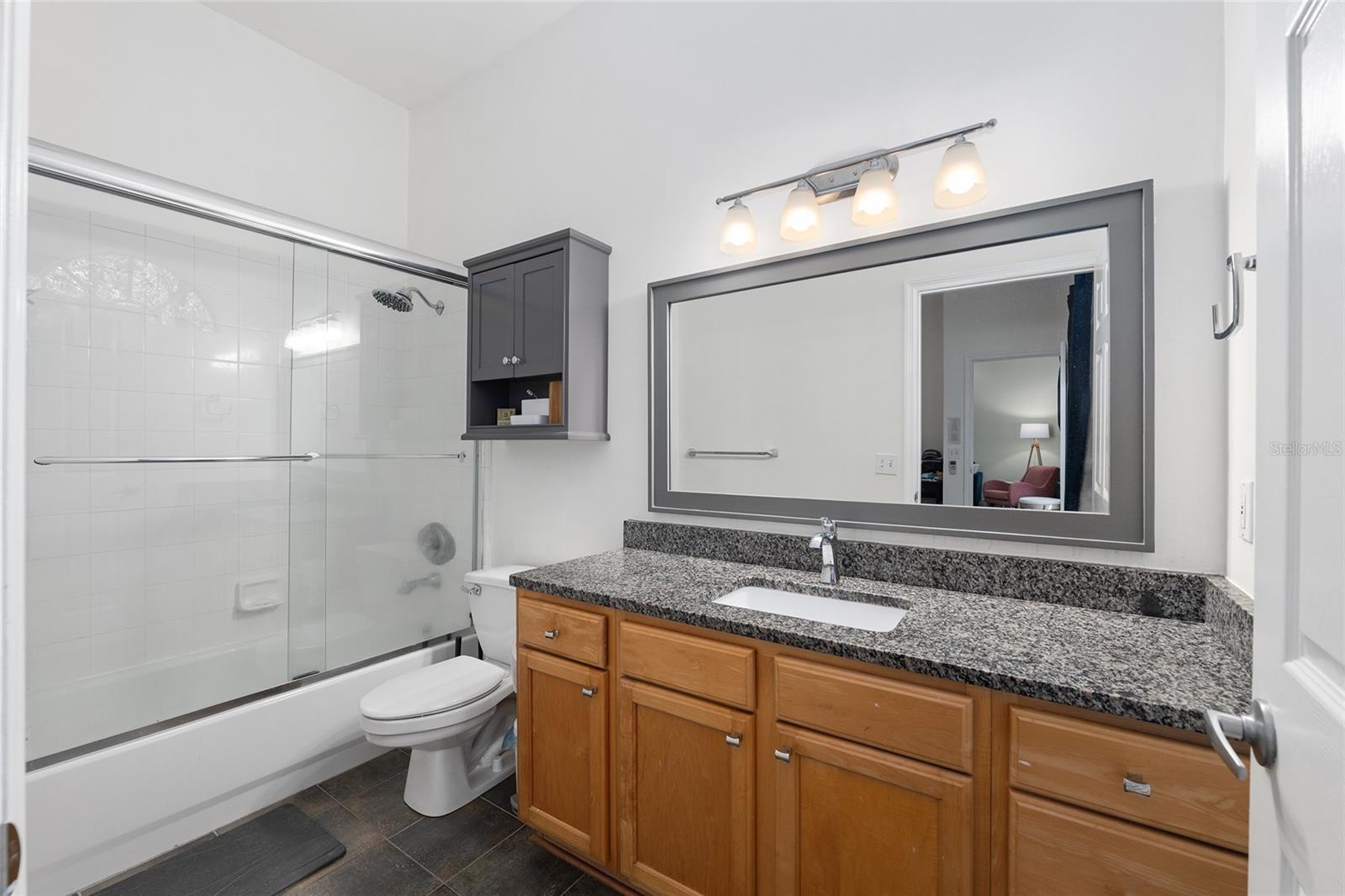 Image 17 of 33 For 129 48th Boulevard 6