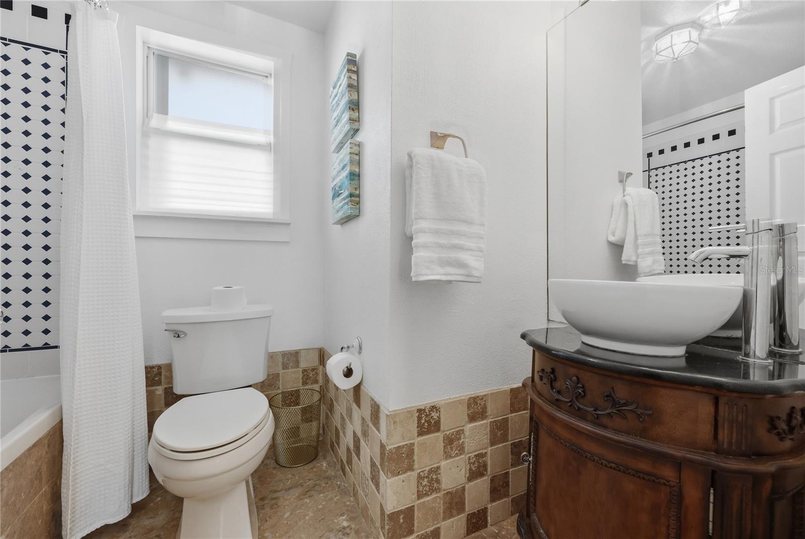 Image 17 of 31 For 1017 31st Avenue