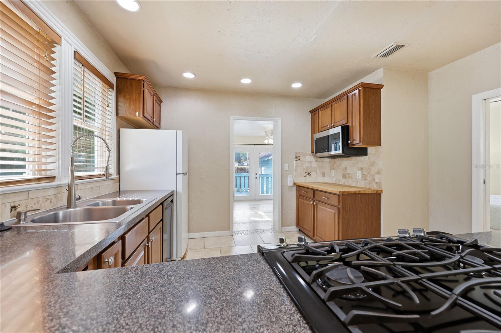 Image 8 of 31 For 1017 31st Avenue