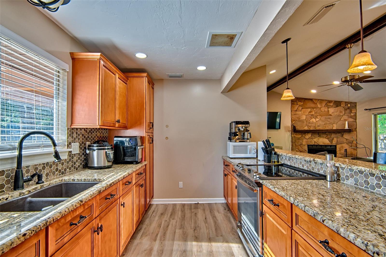 Image 11 of 27 For 4347 43rd Terrace