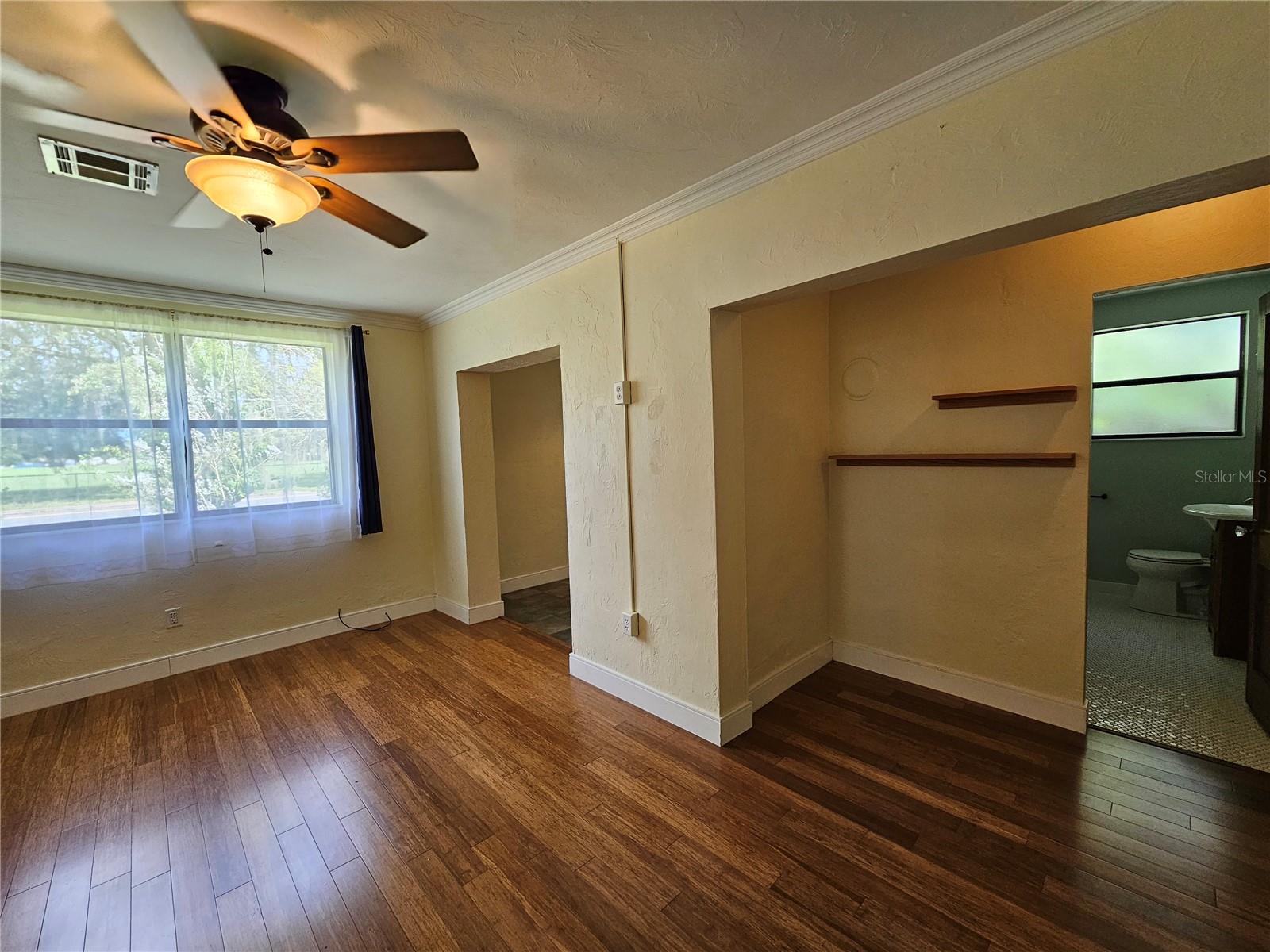 Image 12 of 52 For 1115 11th Avenue