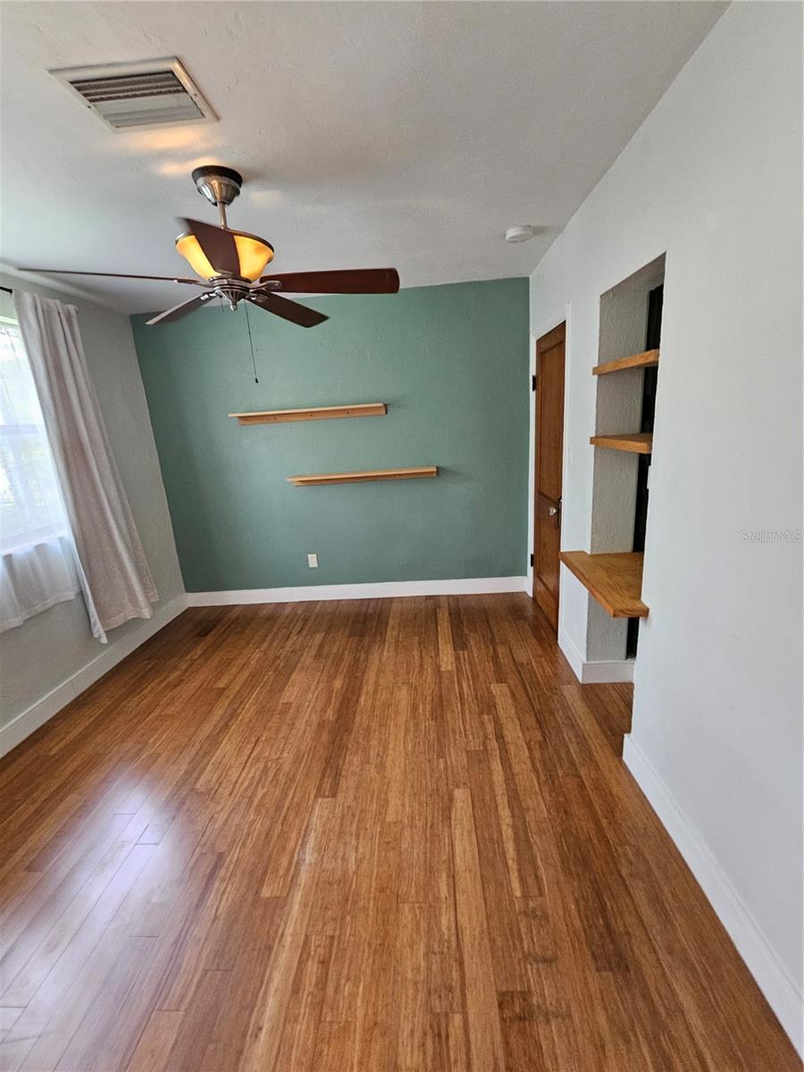 Image 22 of 52 For 1115 11th Avenue