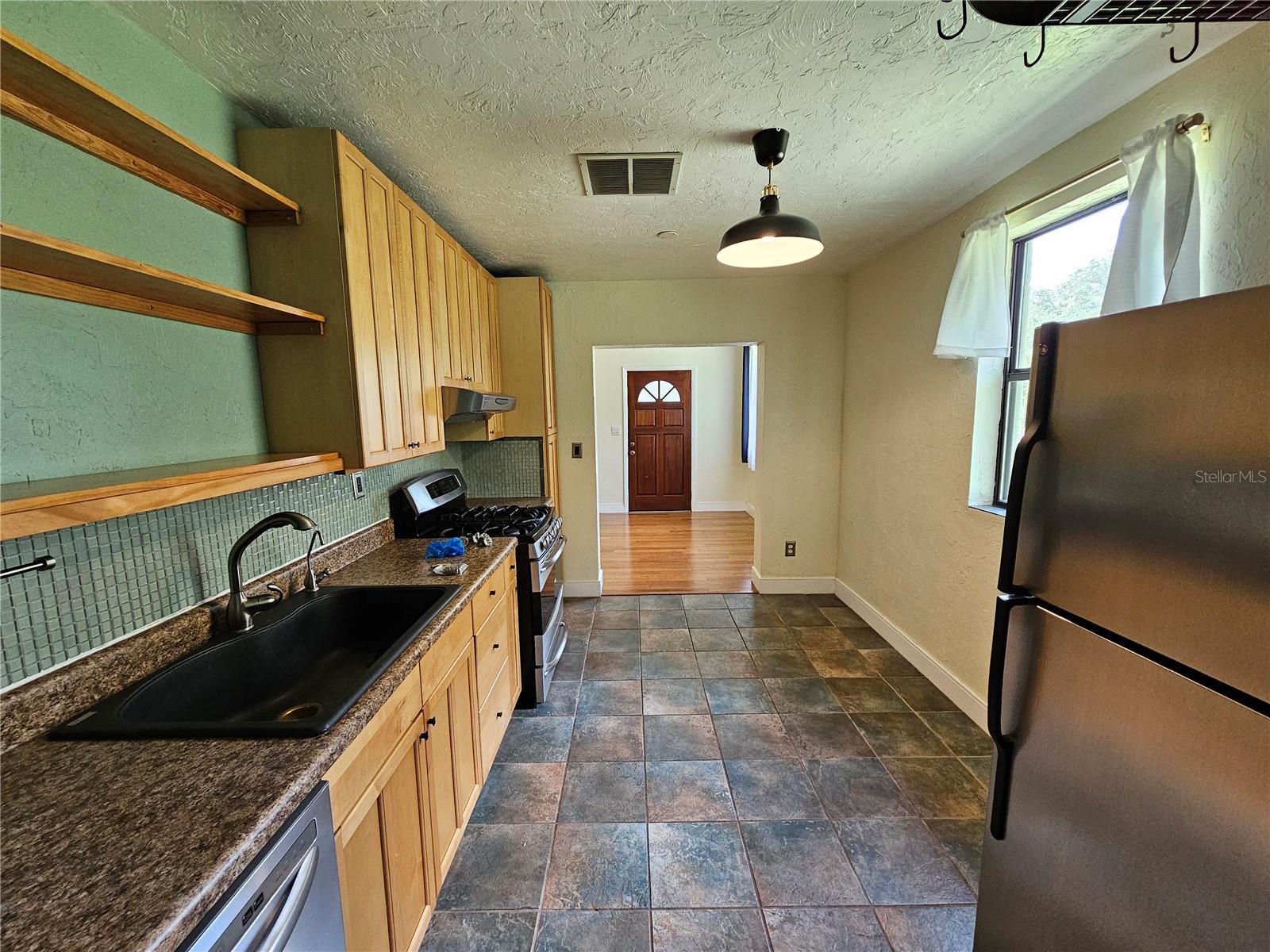 Image 3 of 52 For 1115 11th Avenue