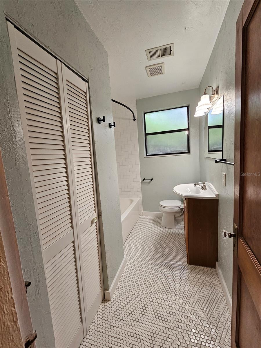 Image 35 of 52 For 1115 11th Avenue