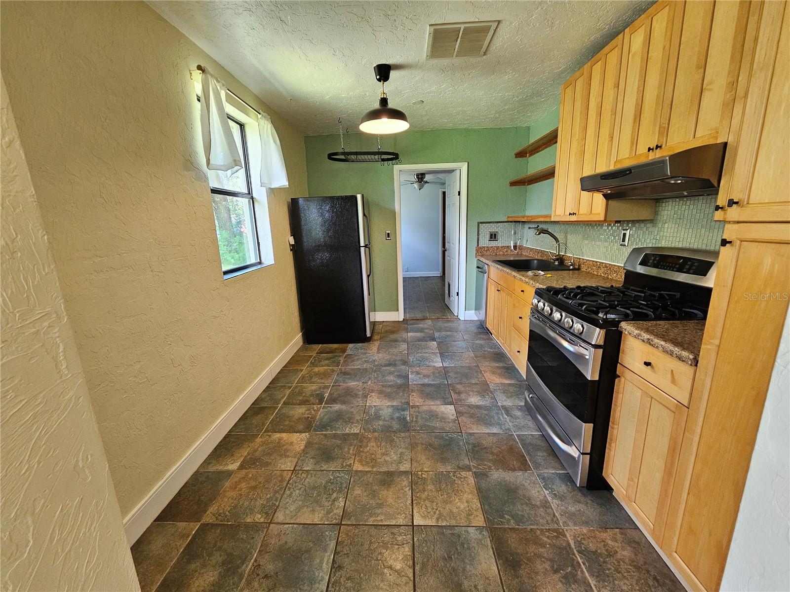 Image 39 of 52 For 1115 11th Avenue