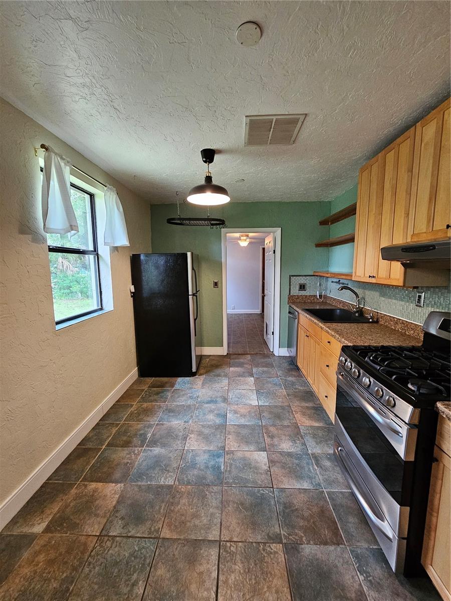 Image 5 of 52 For 1115 11th Avenue