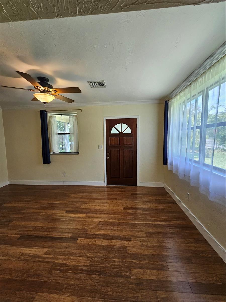 Image 7 of 52 For 1115 11th Avenue