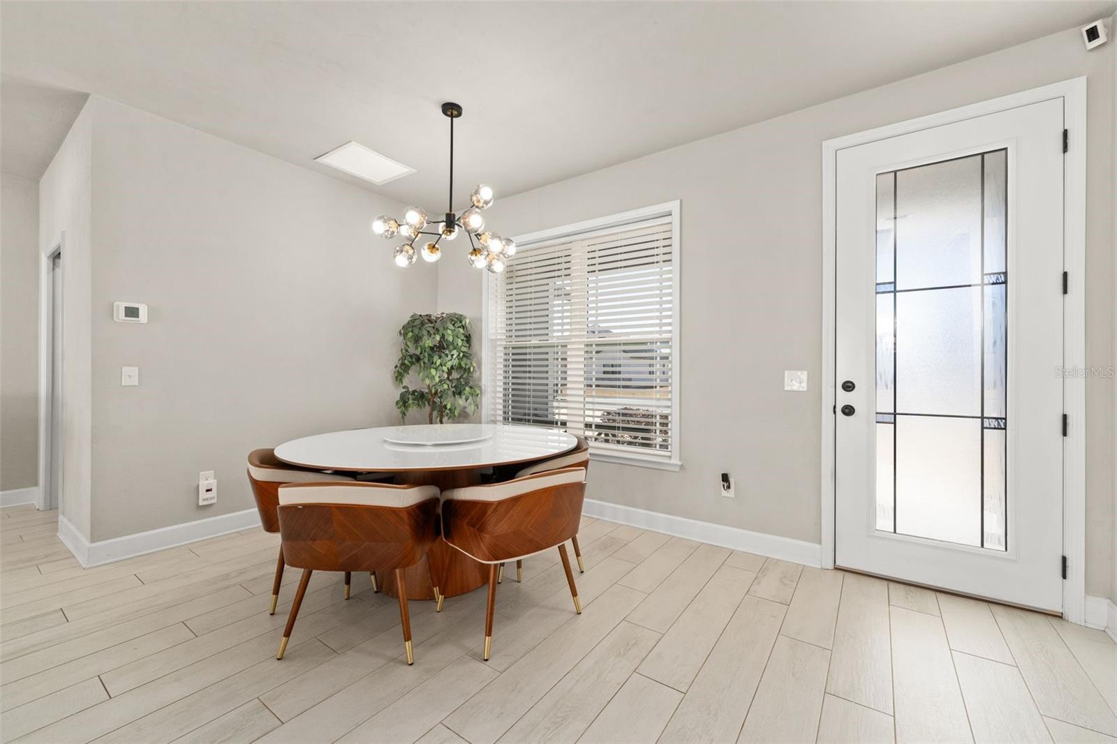 Image 14 of 51 For 24784 21st Lane