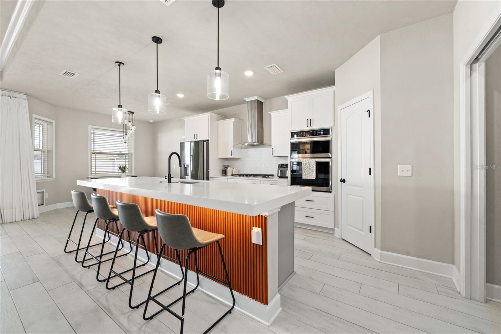 Image 6 of 51 For 24784 21st Lane