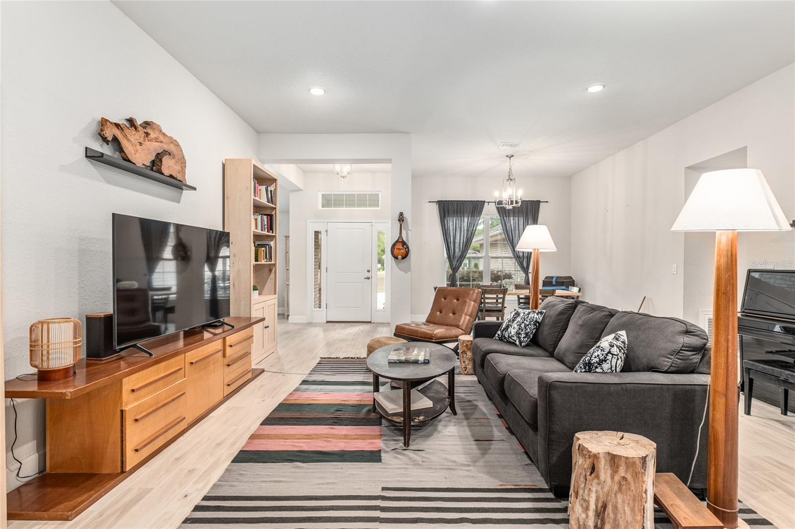 Image 12 of 62 For 8179 8th Place