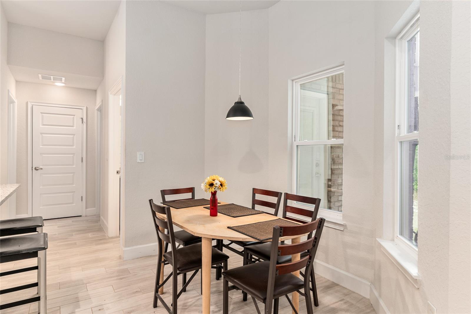 Image 18 of 62 For 8179 8th Place