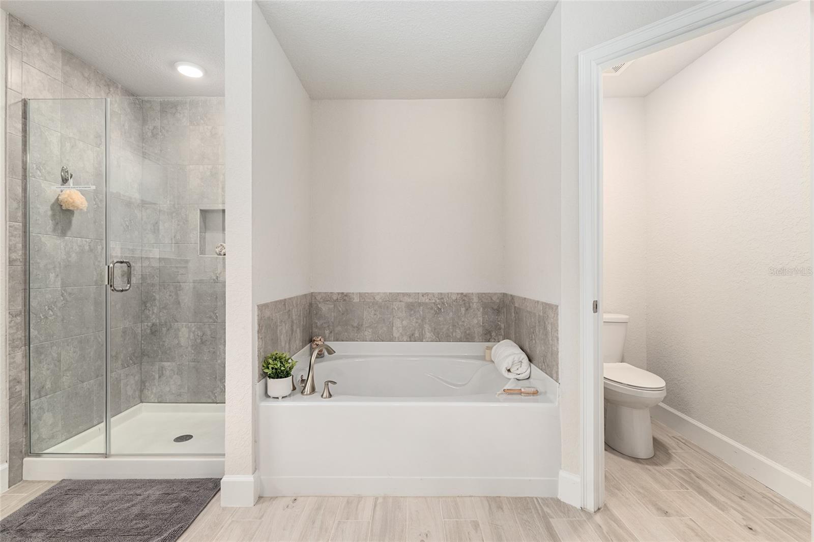 Image 28 of 62 For 8179 8th Place