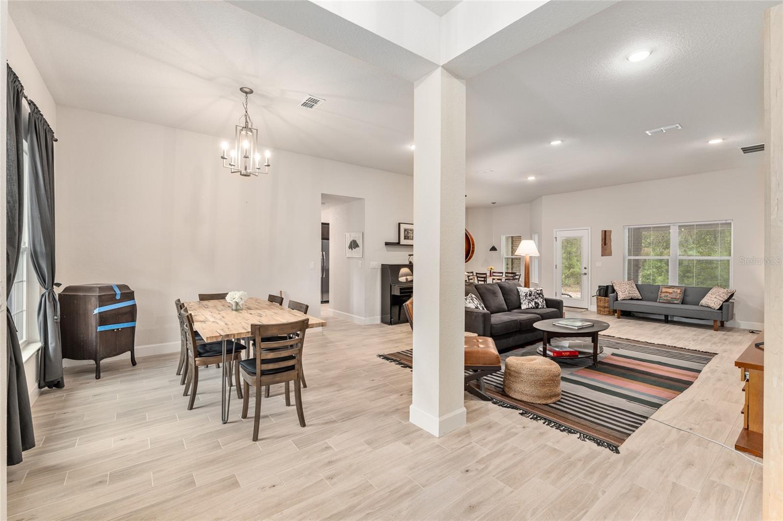 Image 9 of 62 For 8179 8th Place