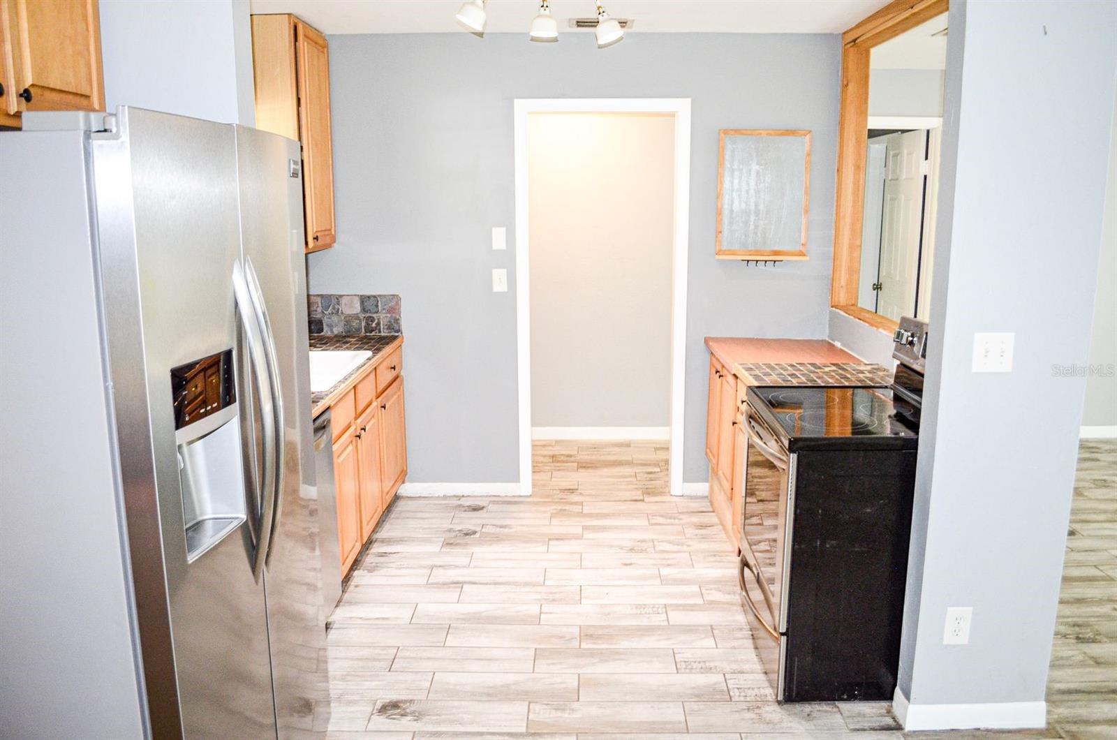 Image 4 of 20 For 3526 53rd Terrace
