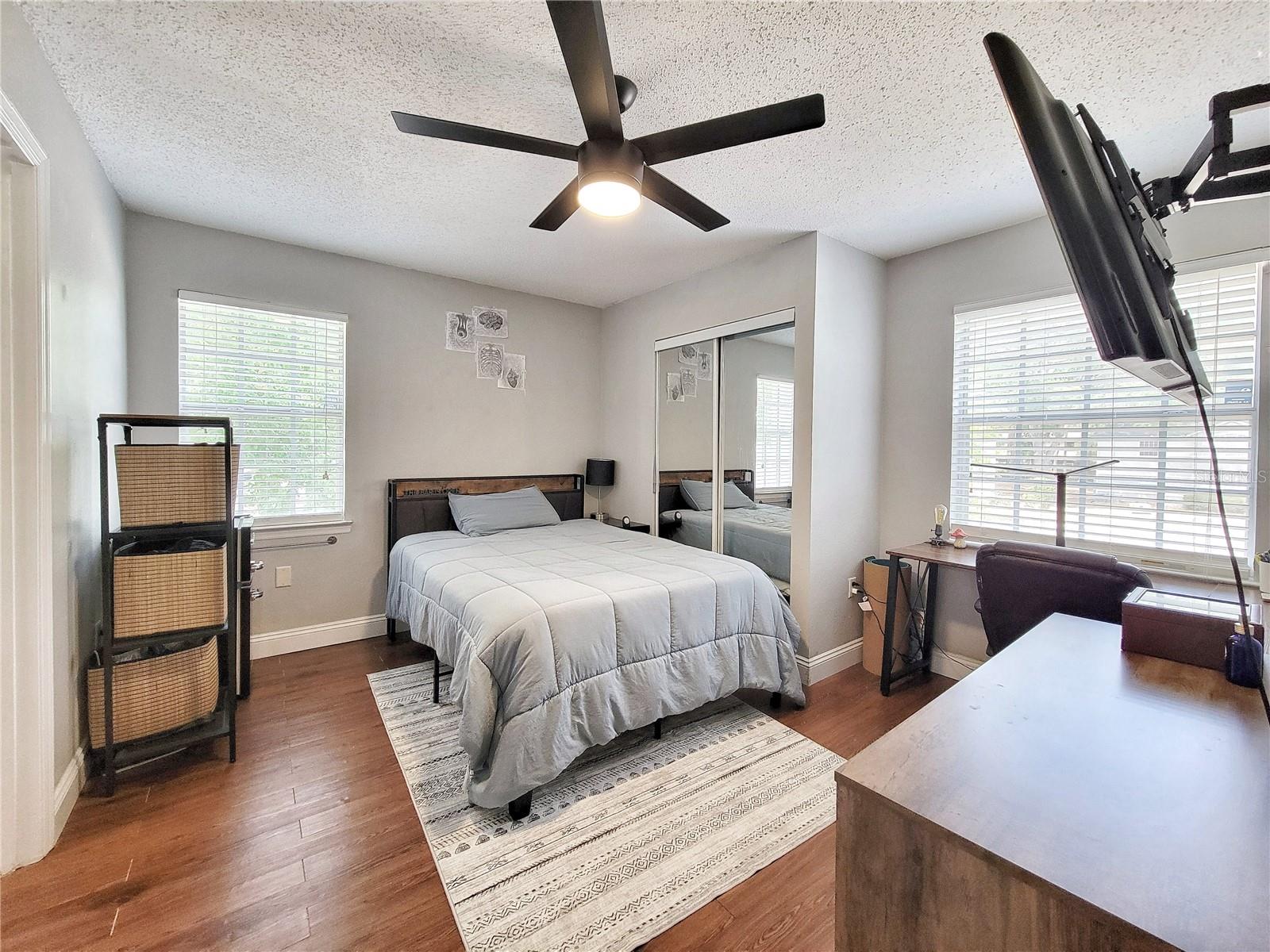 Image 18 of 34 For 3705 27th Street 527