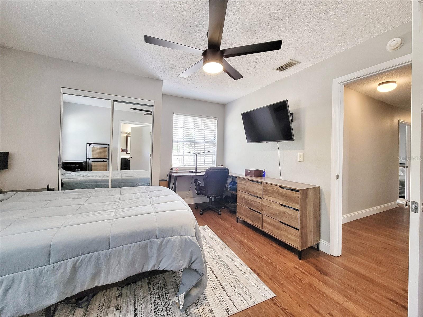Image 19 of 34 For 3705 27th Street 527