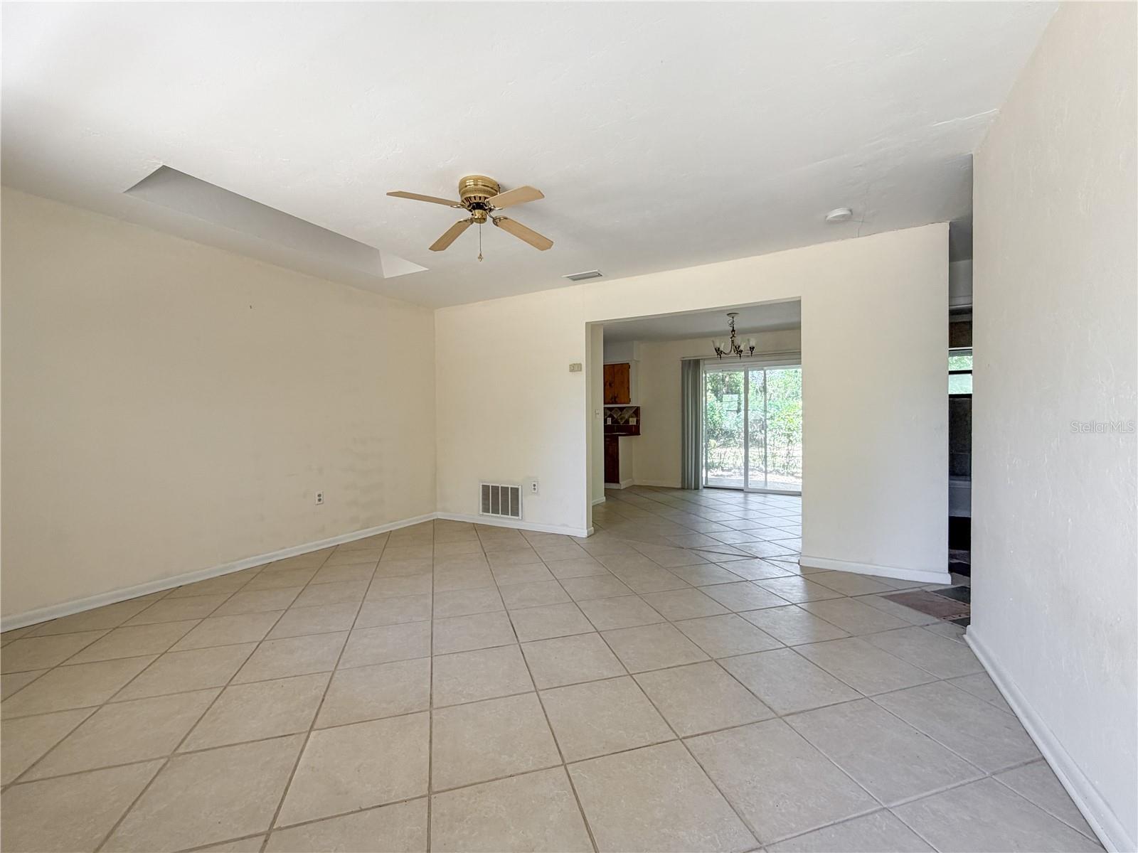 Image 10 of 34 For 14202 158th Avenue