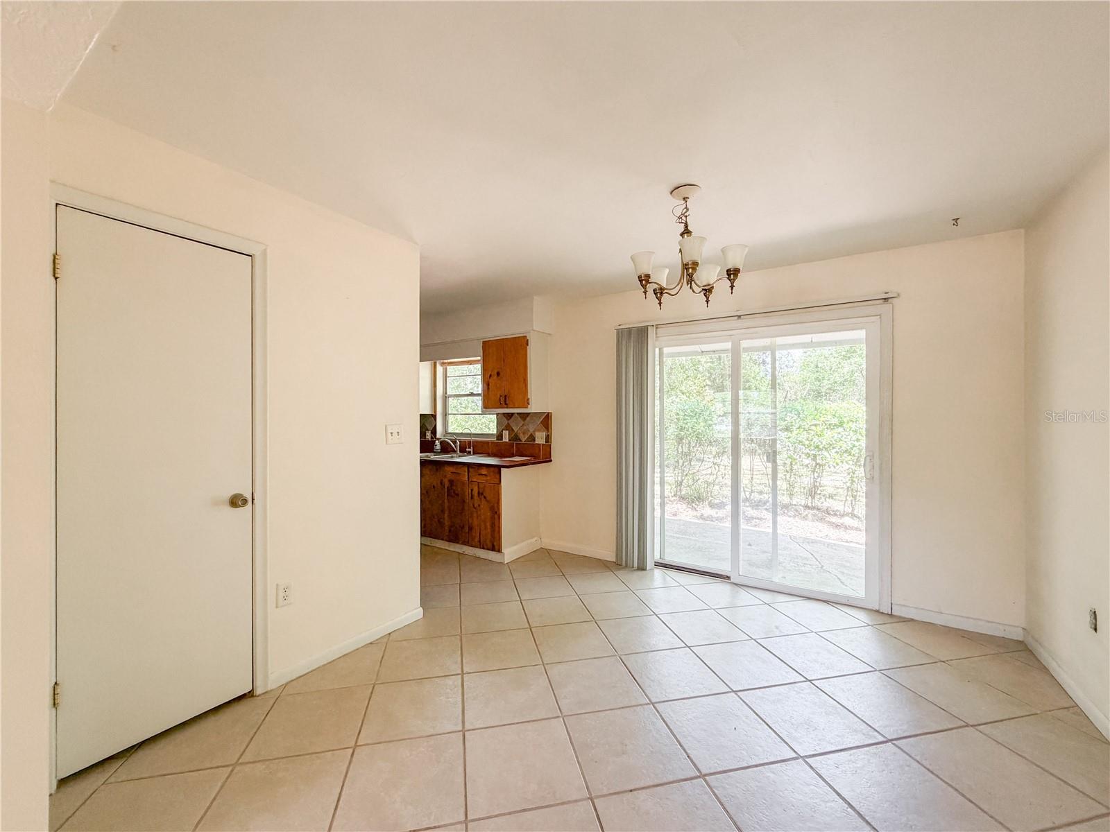 Image 15 of 34 For 14202 158th Avenue