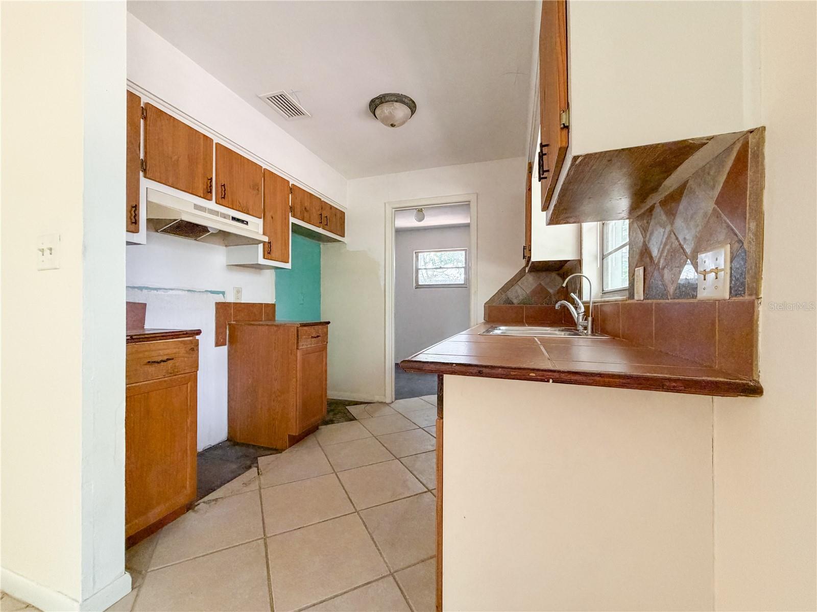 Image 16 of 34 For 14202 158th Avenue