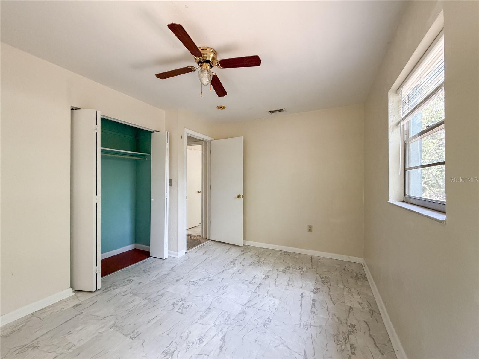 Image 25 of 34 For 14202 158th Avenue