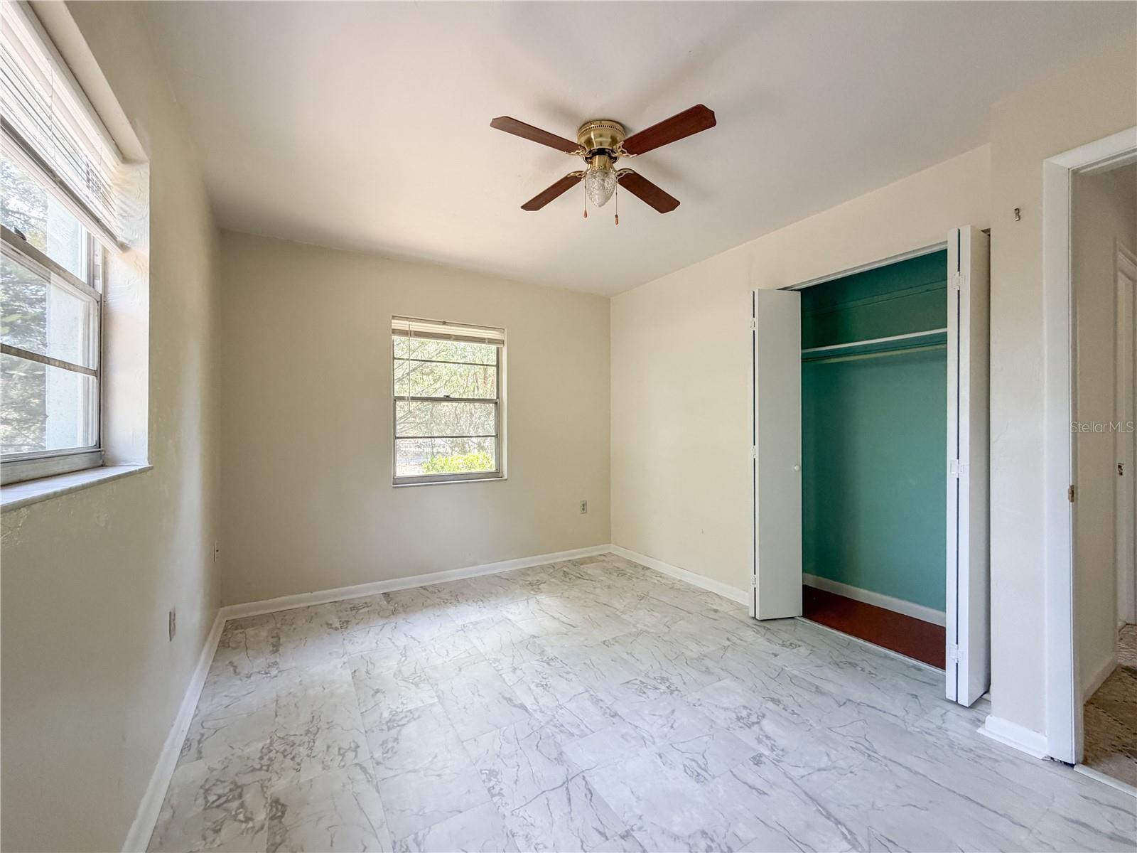 Image 26 of 34 For 14202 158th Avenue