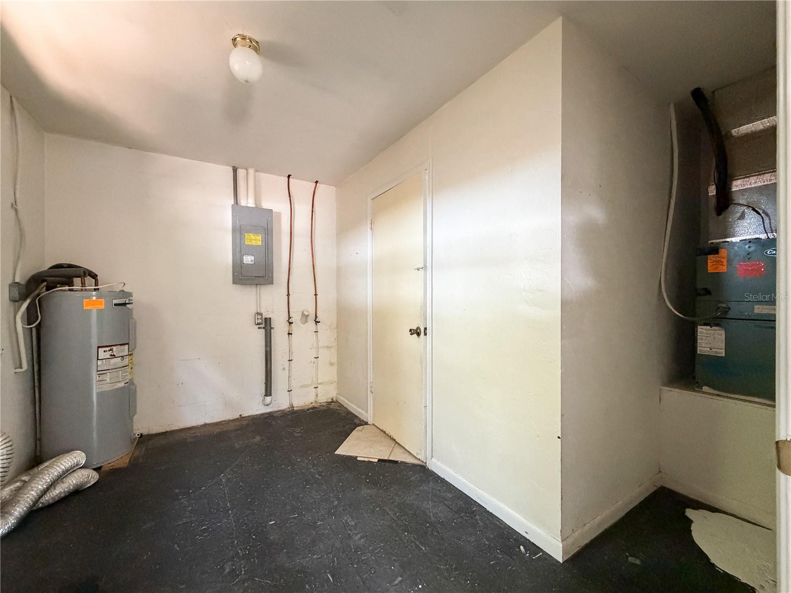 Image 30 of 34 For 14202 158th Avenue