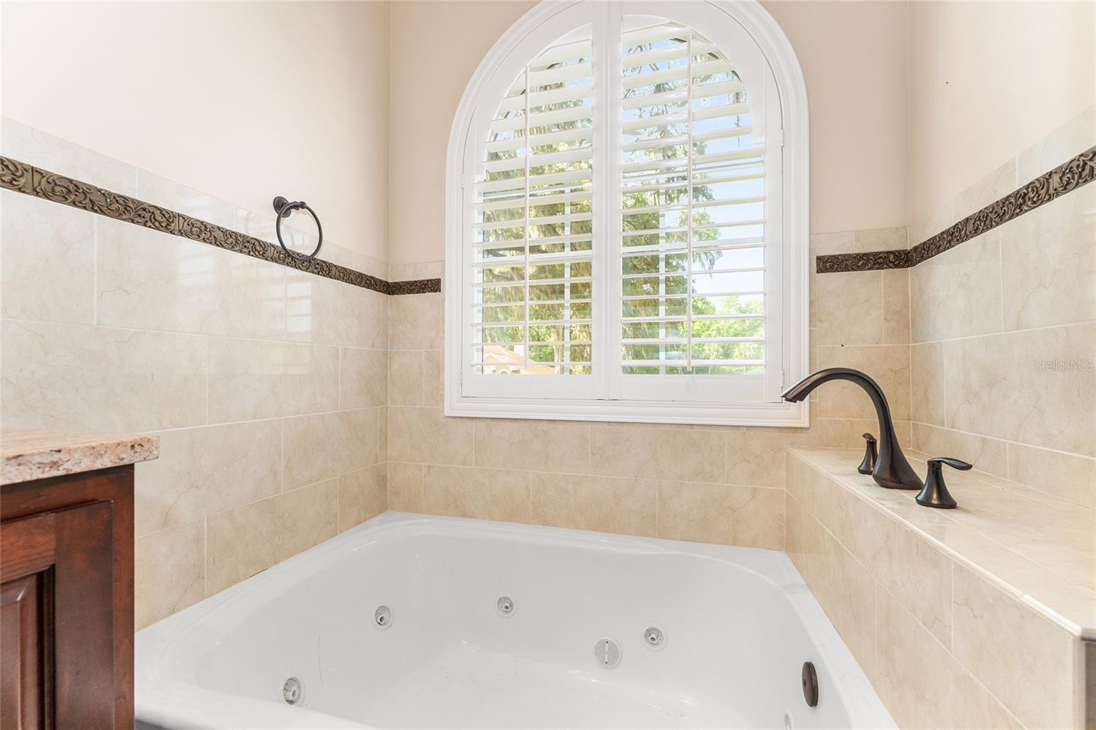 Image 15 of 34 For 10106 13th Avenue