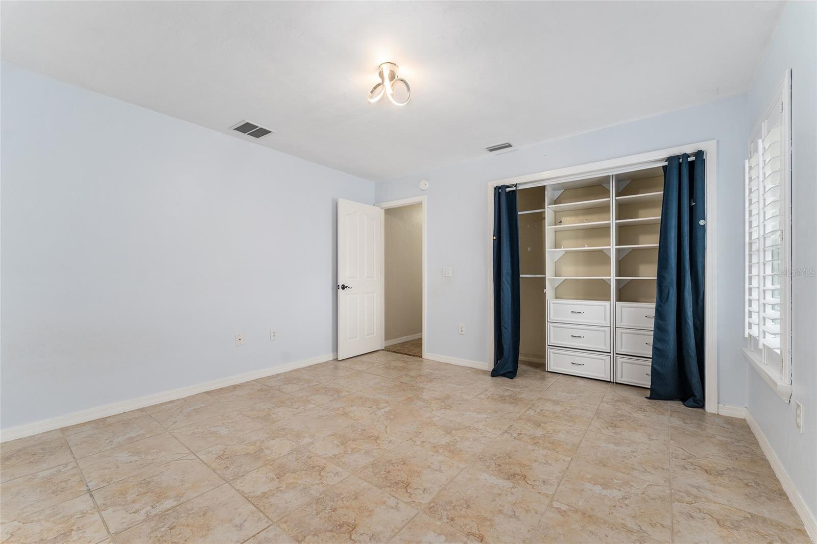 Image 22 of 34 For 10106 13th Avenue