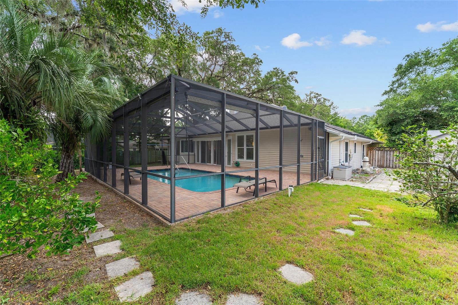 Image 32 of 34 For 10106 13th Avenue