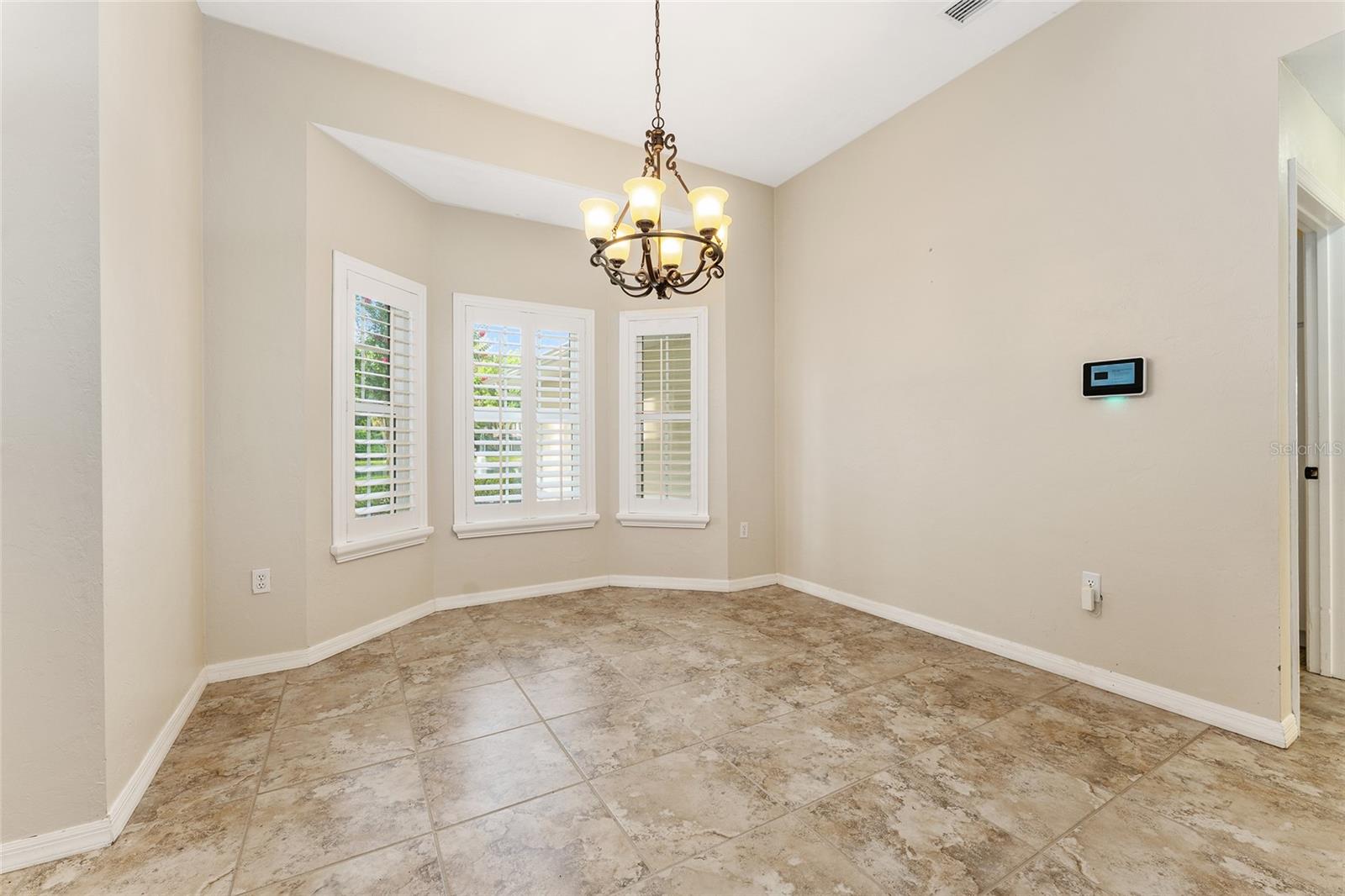 Image 5 of 34 For 10106 13th Avenue