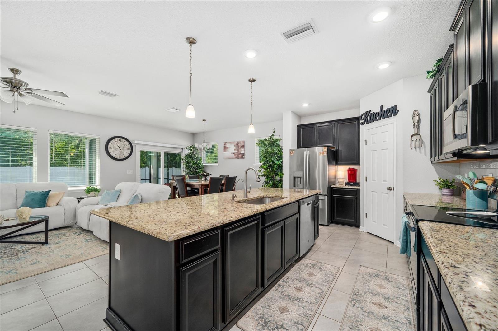 Image 14 of 38 For 11973 Bridgehampton Road