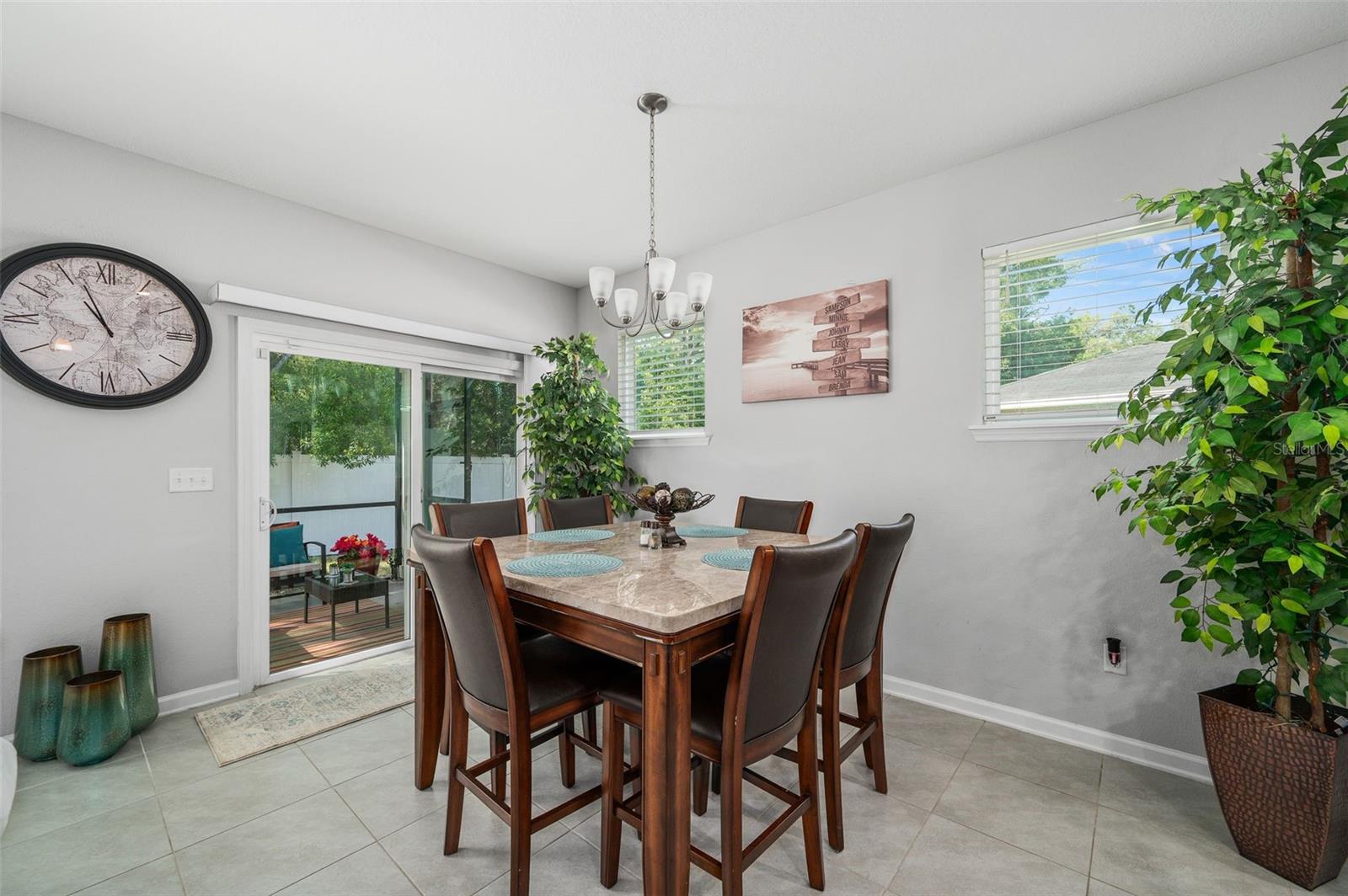 Image 17 of 38 For 11973 Bridgehampton Road