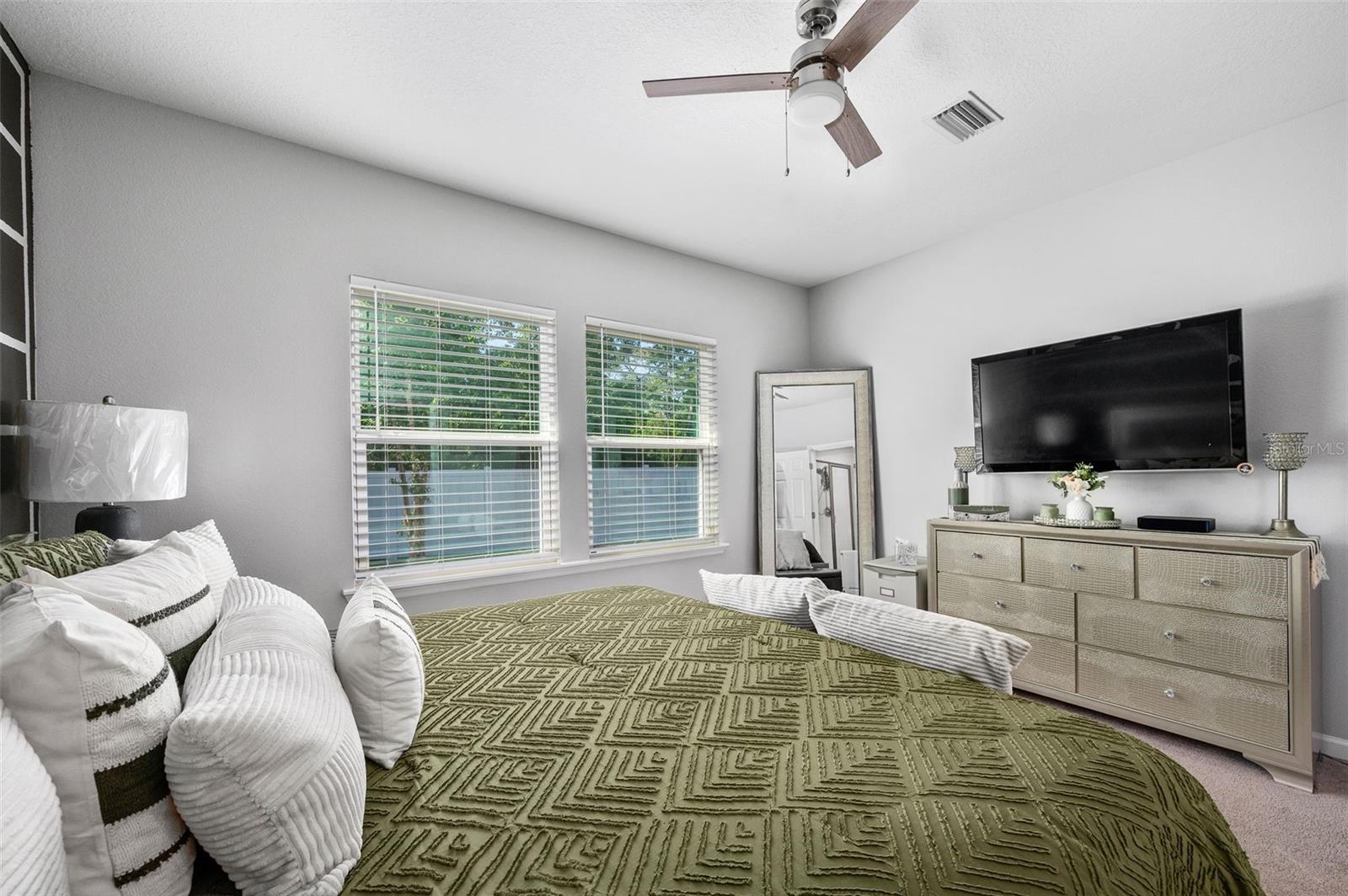 Image 20 of 38 For 11973 Bridgehampton Road